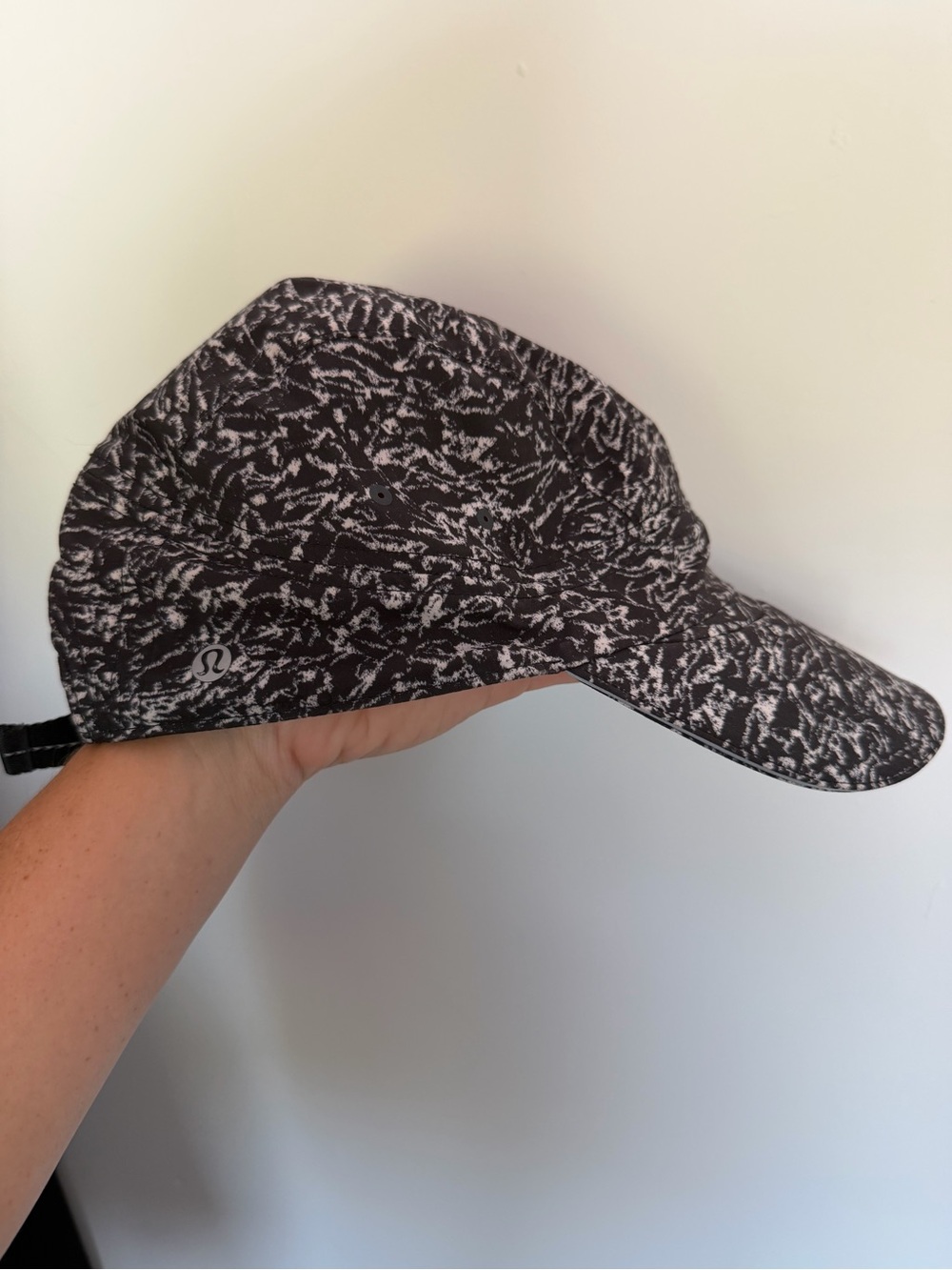 lululemon athletica Black & White Marled Running Cap